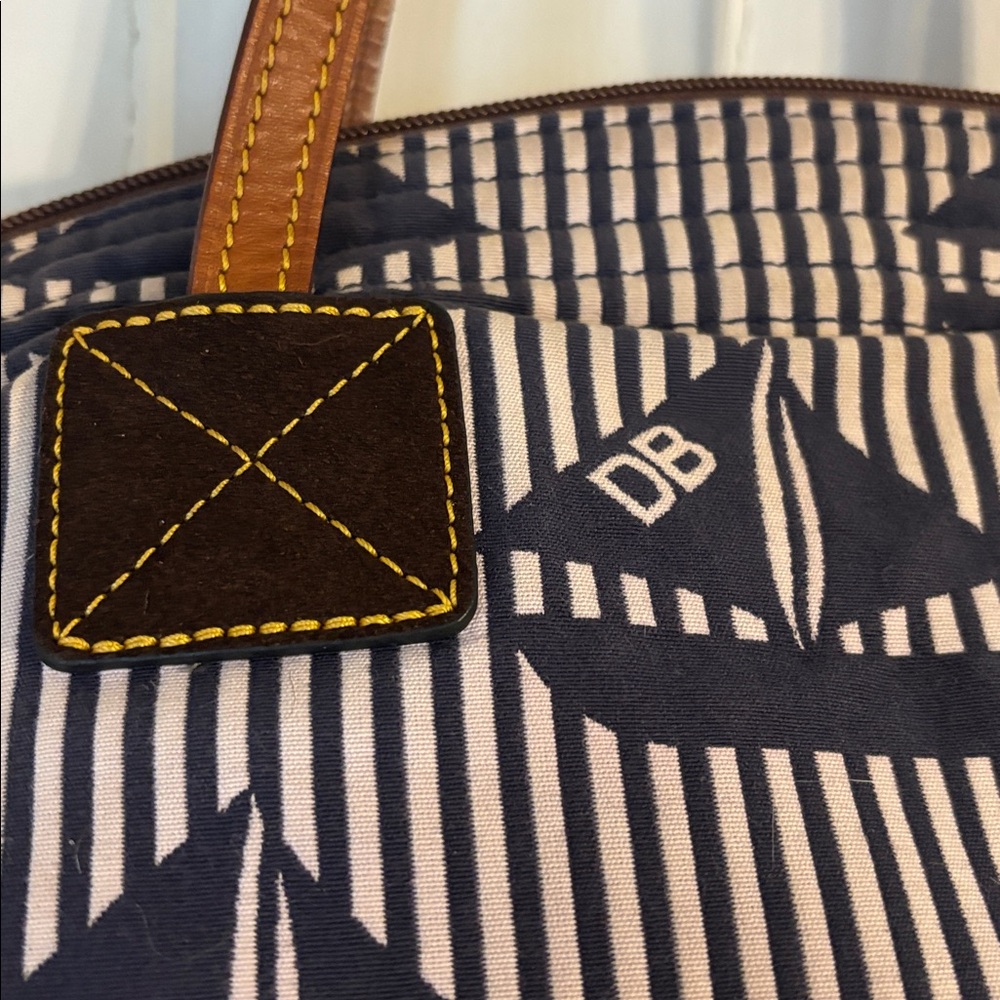 Dooney & Bourke sailboat print bag - Picture 9 of 11
